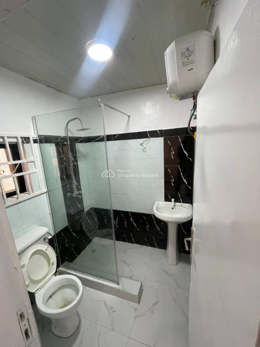 Very Nice Bungalow, Off Admiralty Road, Lekki Phase 1, Lekki, Lagos, Semi-detached Bungalow for Rent