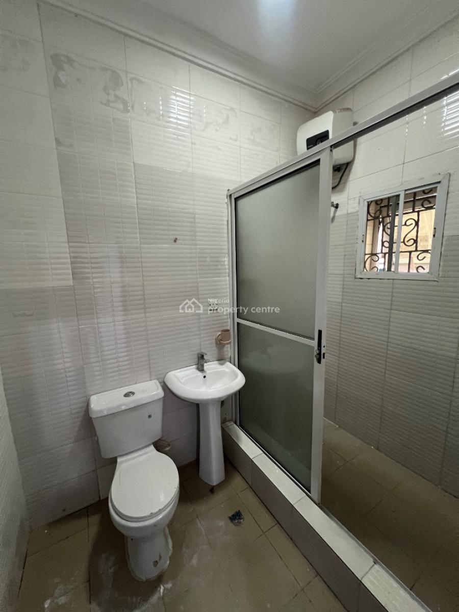 Spacious 3-bedroom Flat in Osapa London Estate., Osapa, Lekki, Lagos, Flat / Apartment for Rent