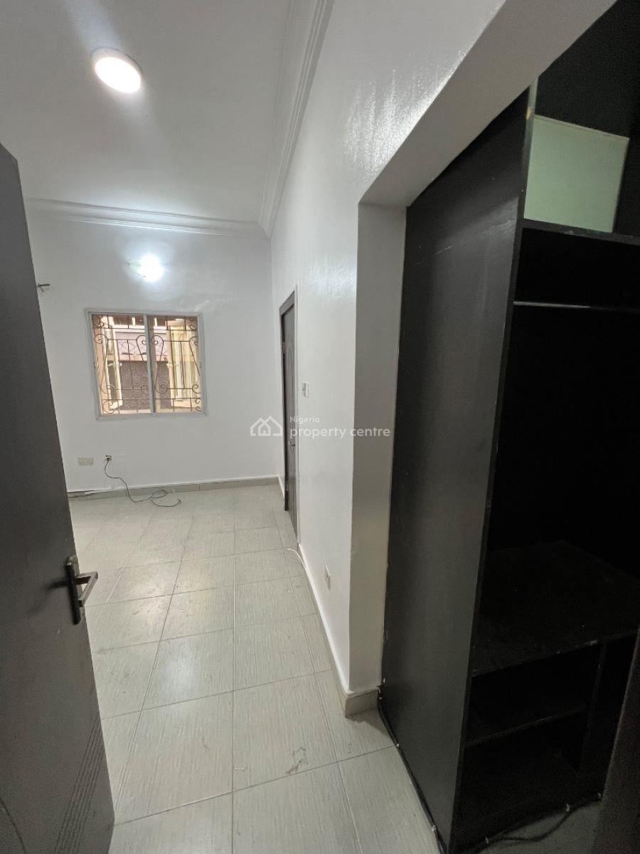 Spacious 3-bedroom Flat in Osapa London Estate., Osapa, Lekki, Lagos, Flat / Apartment for Rent