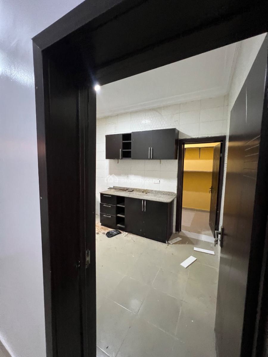 Spacious 3-bedroom Flat in Osapa London Estate., Osapa, Lekki, Lagos, Flat / Apartment for Rent