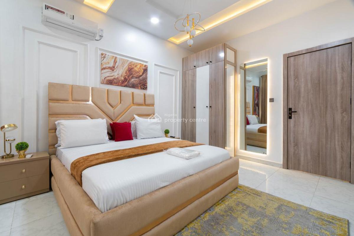 Luxury Three Bedroom Apartment, Freedom Way, Lekki Phase 1, Lekki, Lagos, House Short Let