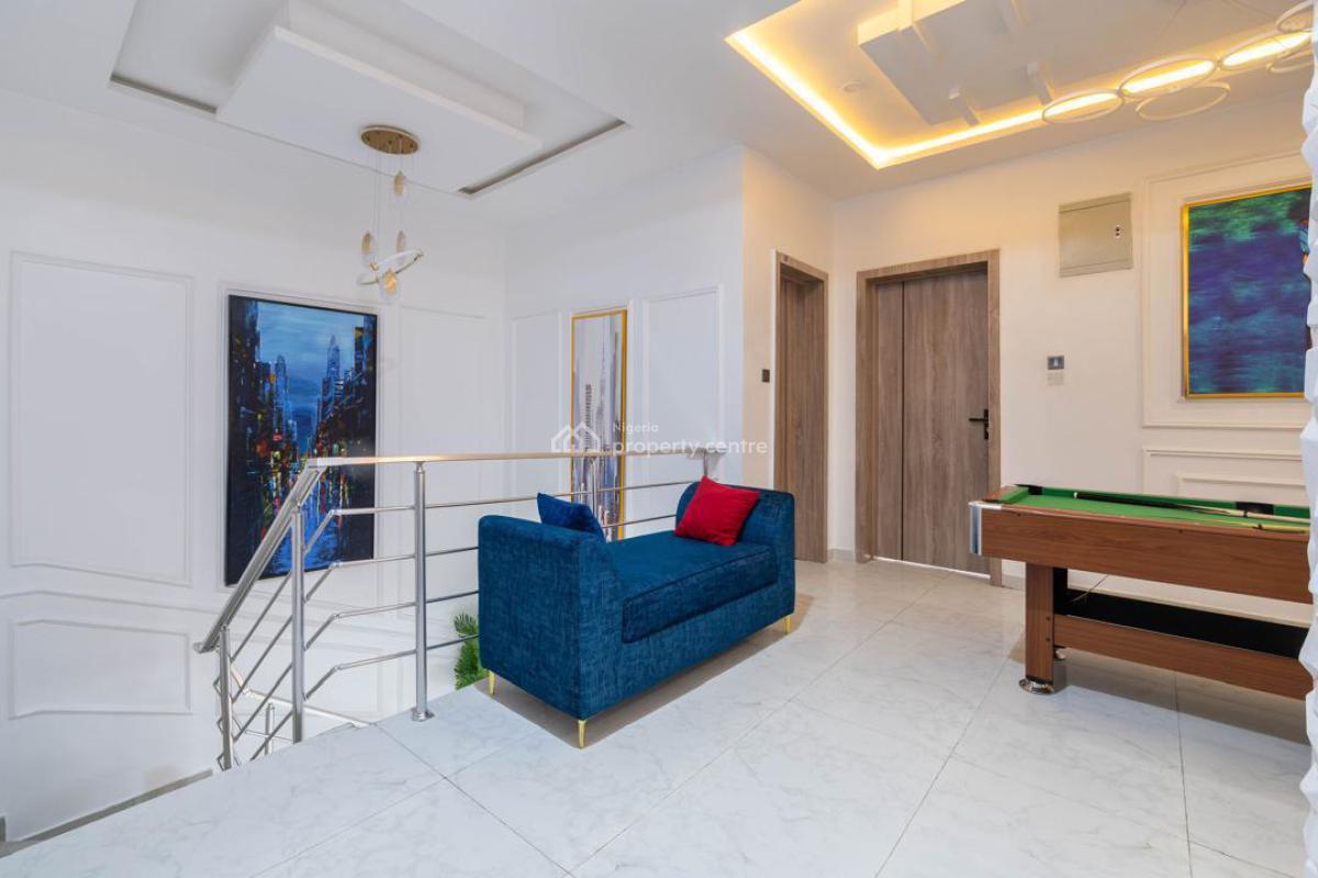 Luxury Three Bedroom Apartment, Freedom Way, Lekki Phase 1, Lekki, Lagos, House Short Let