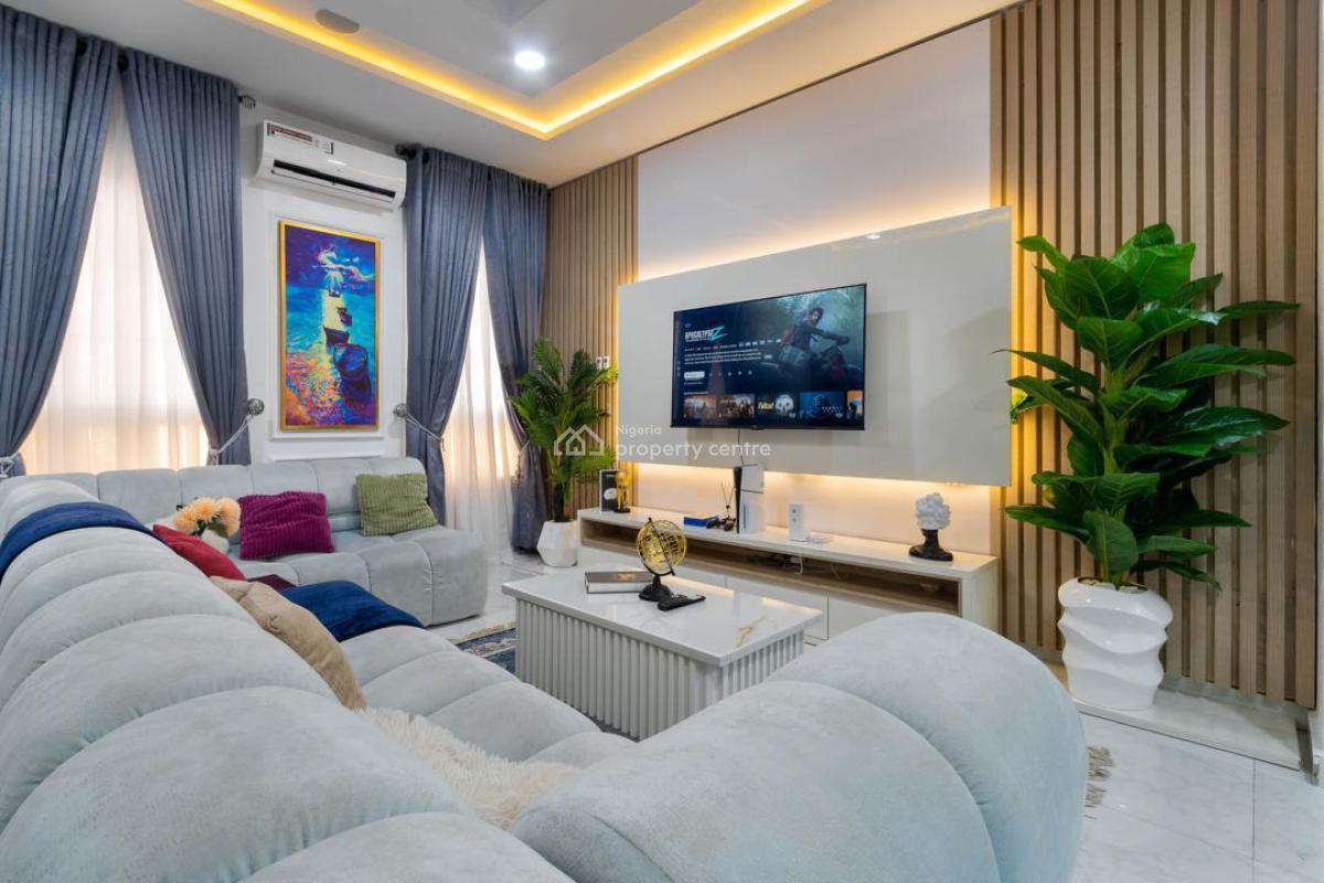 Luxury Three Bedroom Apartment, Freedom Way, Lekki Phase 1, Lekki, Lagos, House Short Let