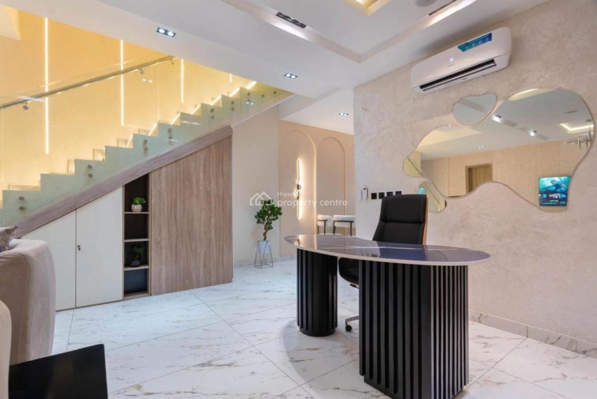 Luxury 2 Bedroom Penthouse Duplex in Lekki with Pool Gym, Ikate Lekki, Lekki, Lagos, Flat / Apartment Short Let