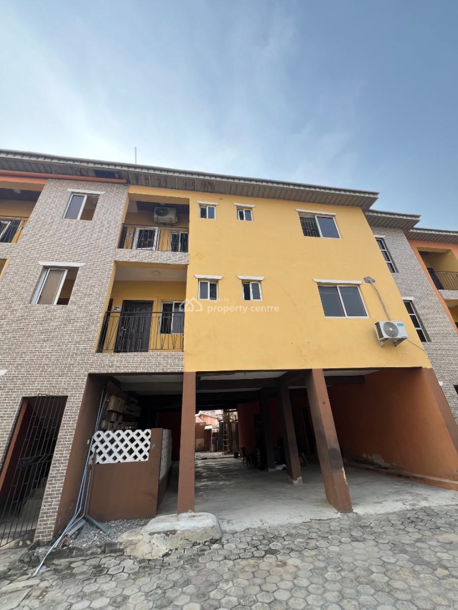 Well Built 3bedroom Apartment, Ilasan, Lekki, Lagos, Flat / Apartment for Rent