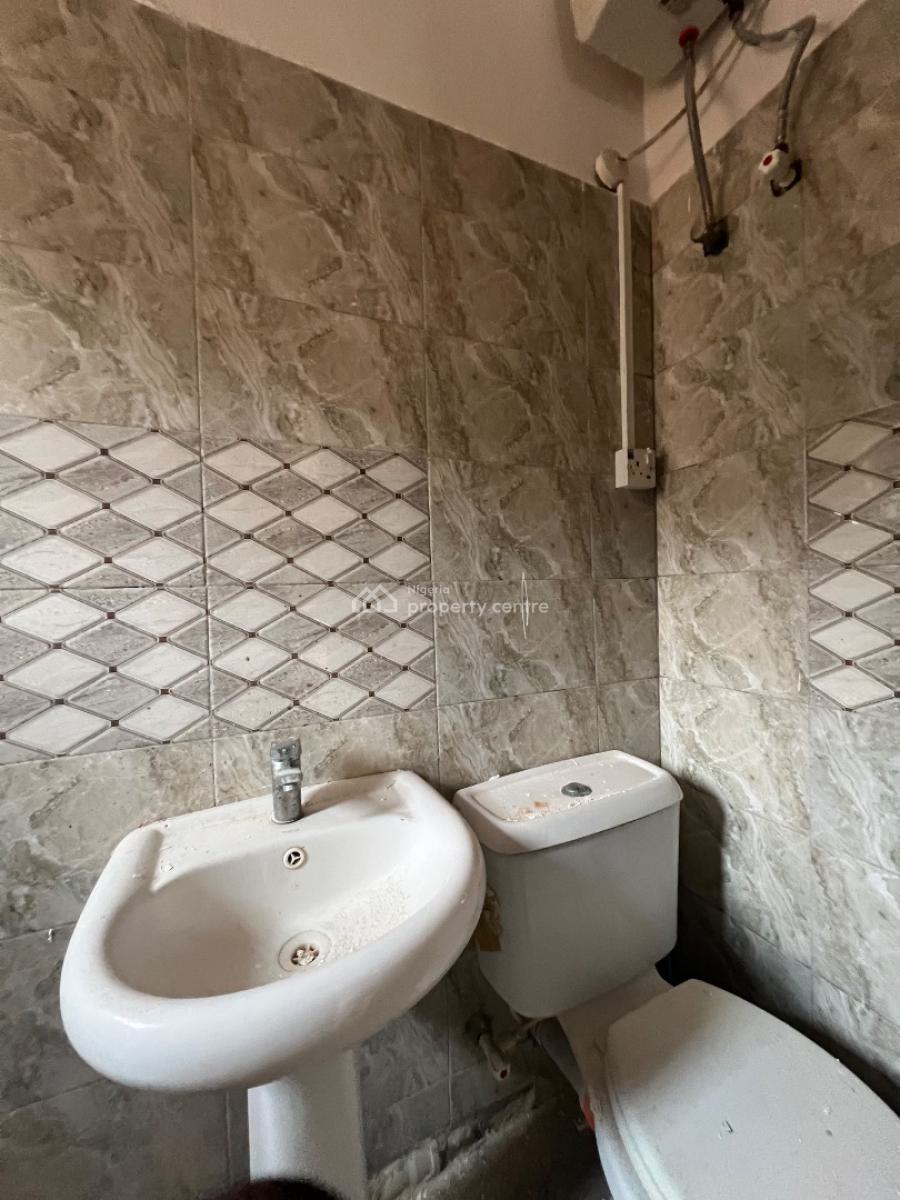 Well Built 3bedroom Apartment, Ilasan, Lekki, Lagos, Flat / Apartment for Rent