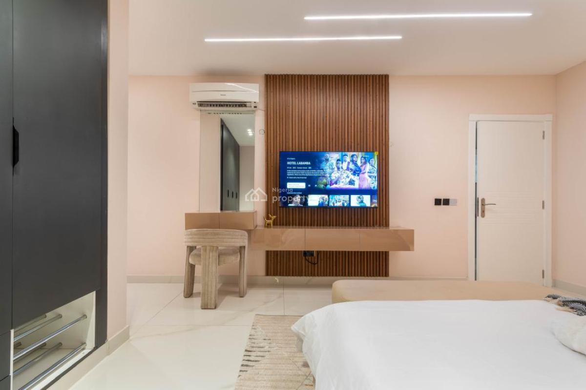 Luxury 3 Bedroom Apartment in Ikoyi with Pool Wifi and 247 Power, Banana Island Road Ikoyi, Ikoyi, Lagos, Flat / Apartment Short Let