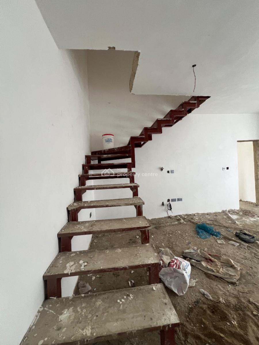 3 Bedrooms, Alagomeji, Yaba, Lagos, Detached Duplex for Sale