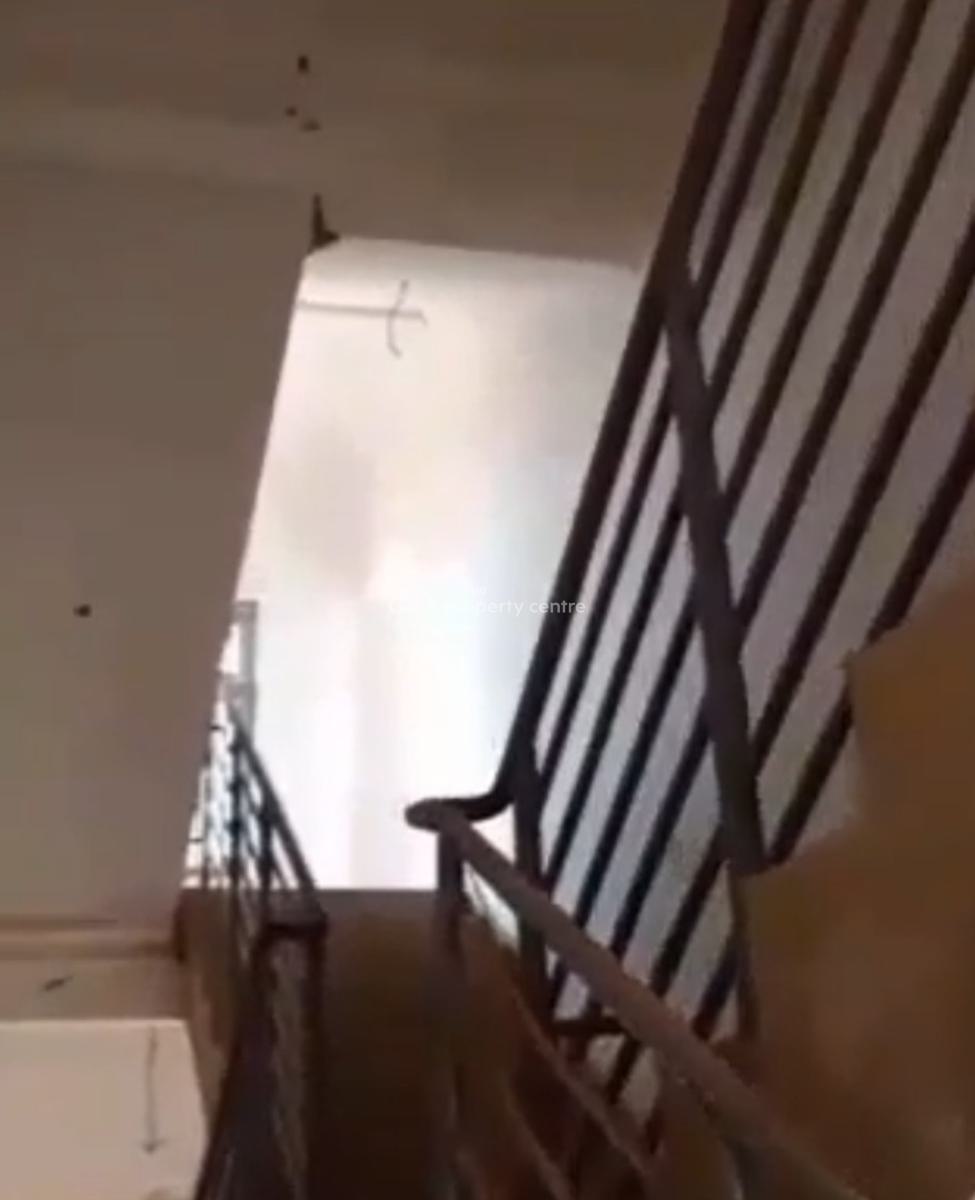 Distress Brand New 3 Bedroom Flat in a Fantastic Location, By Starville School, Jahi, Abuja, Flat / Apartment for Sale