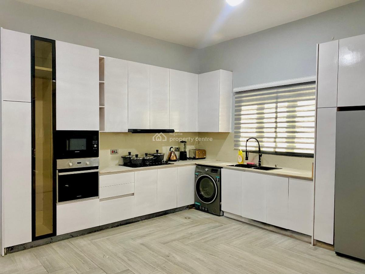 Luxury 4 Bedroom Apartment in Lekki Phase 1  with Ps5 and Snooker, Admiralty Lekki Phase One, Lekki Phase 1, Lekki, Lagos, Flat / Apartment Short Let