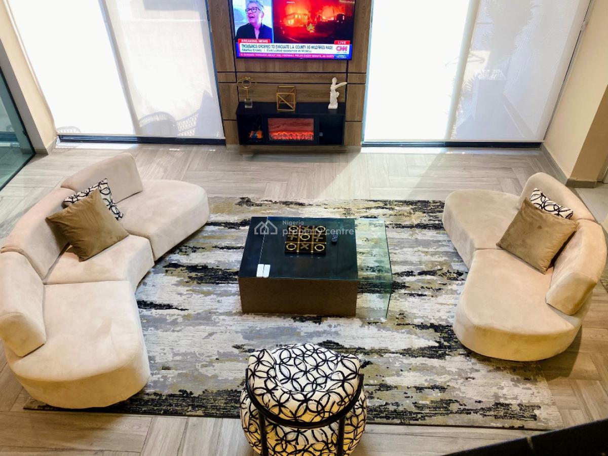 Luxury 4 Bedroom Apartment in Lekki Phase 1  with Ps5 and Snooker, Admiralty Lekki Phase One, Lekki Phase 1, Lekki, Lagos, Flat / Apartment Short Let