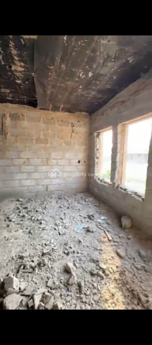 Distress 4 Bedroom Terrace Duplex in Fantastic Location, Life Camp, Abuja, House for Sale