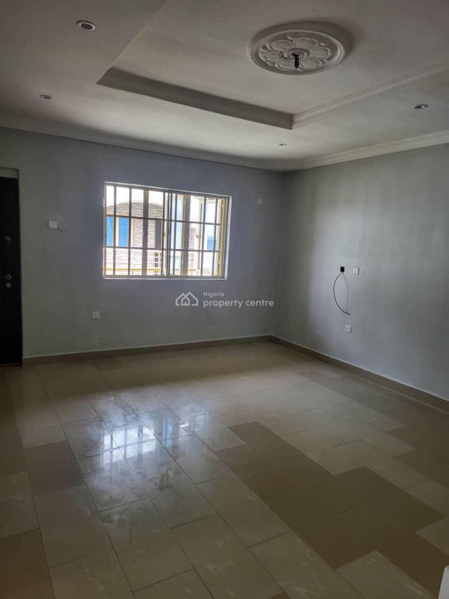 3 Bedroom Maisonette Duplex with Bq, Grace Court Estate, Yaba, Lagos, Terraced Duplex for Rent