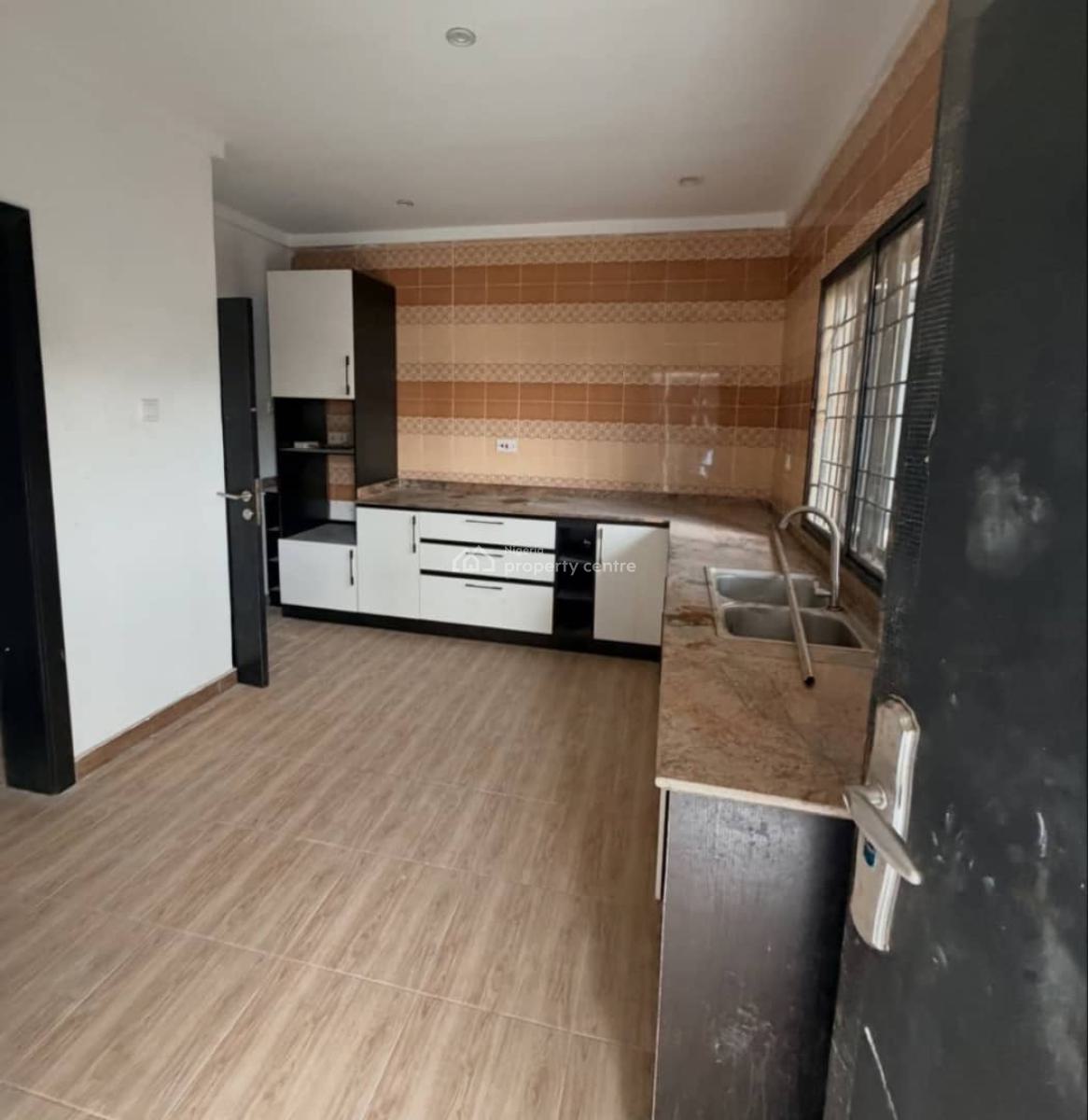 Clean Three Bedroom Apartment, Orchid, Lekki Phase 2, Lekki, Lagos, Flat / Apartment for Rent