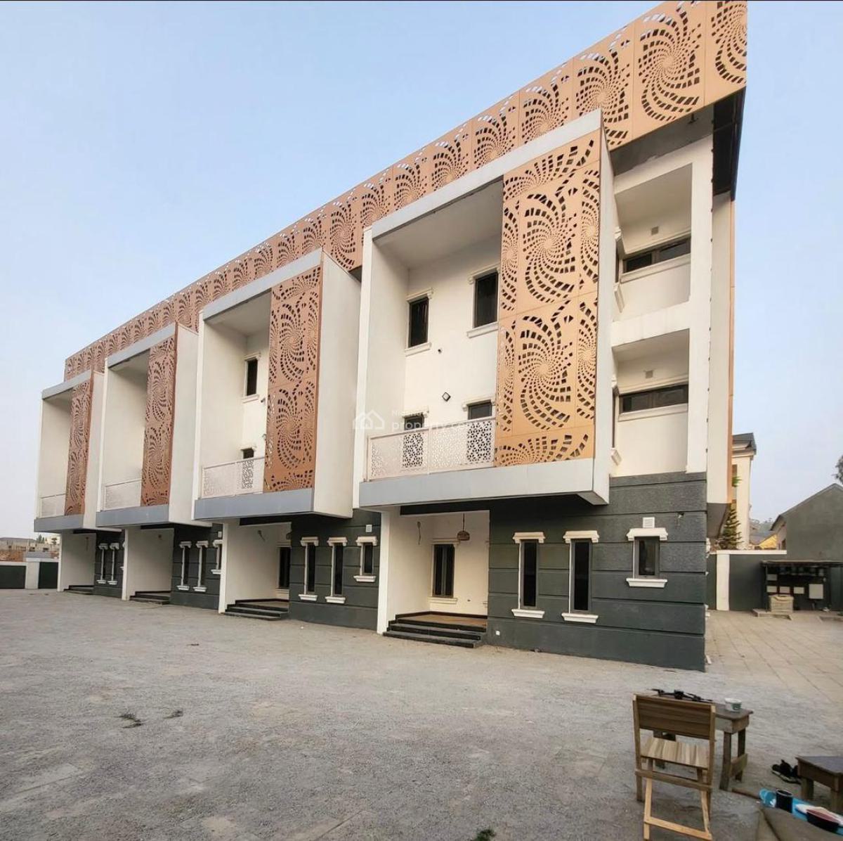 Standard 4 Bedroom Terrace Duplex, Guzape District, Abuja, Terraced Duplex for Sale
