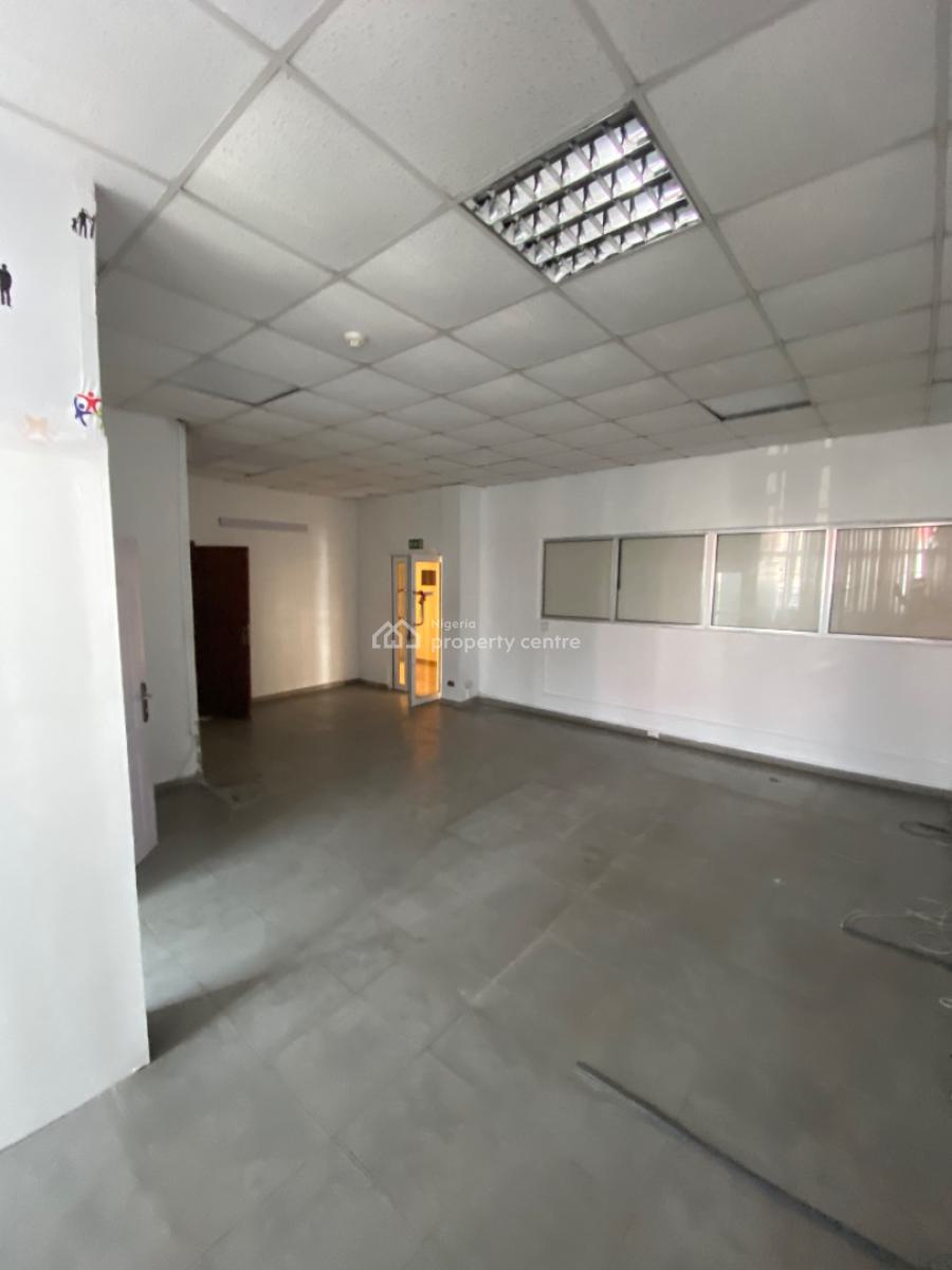 Entire Office Building Facing The Road, Oniru, Victoria Island (vi), Lagos, Office Space for Rent
