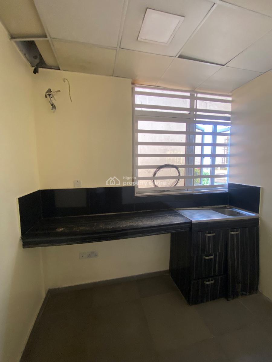 Entire Office Building Facing The Road, Oniru, Victoria Island (vi), Lagos, Office Space for Rent