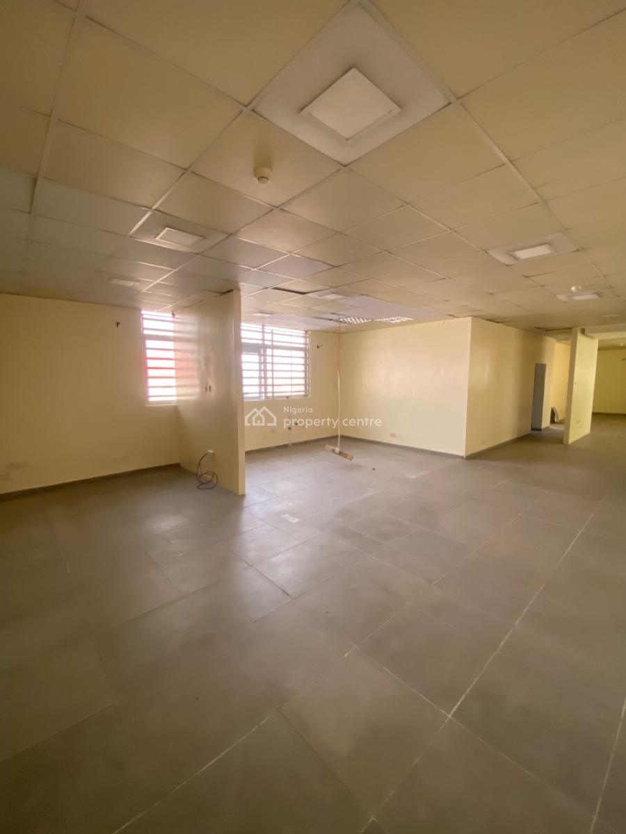 Entire Office Building Facing The Road, Oniru, Victoria Island (vi), Lagos, Office Space for Rent