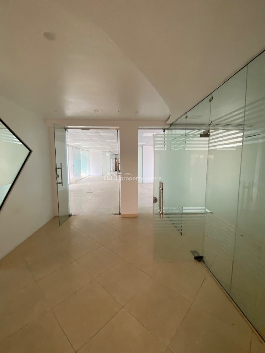 Entire Office Building Facing The Road, Oniru, Victoria Island (vi), Lagos, Office Space for Rent