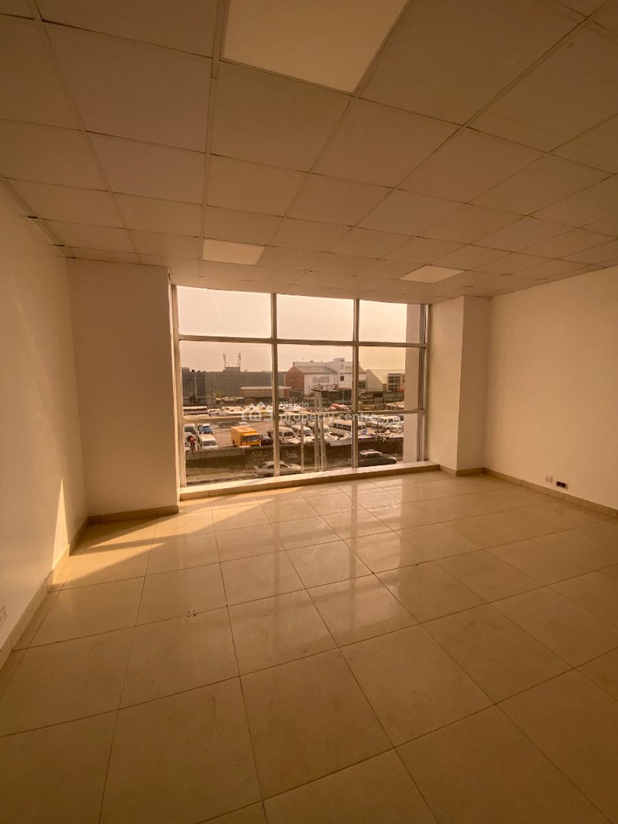 Entire Office Building Facing The Road, Oniru, Victoria Island (vi), Lagos, Office Space for Rent