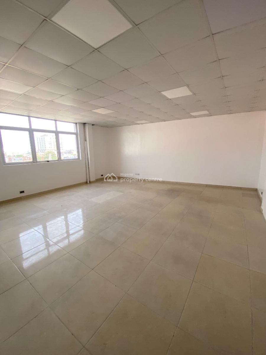 Entire Office Building Facing The Road, Oniru, Victoria Island (vi), Lagos, Office Space for Rent