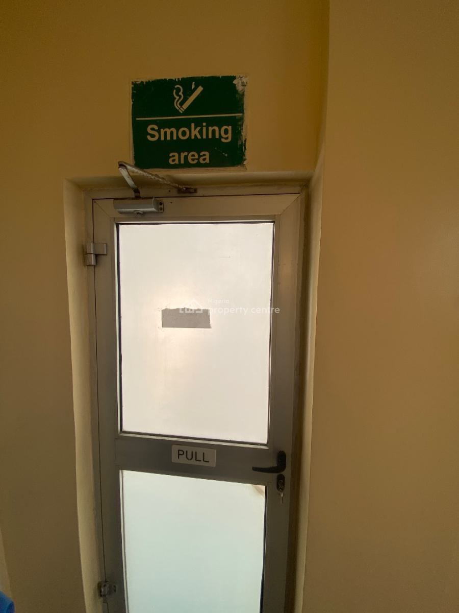 Entire Office Building Facing The Road, Oniru, Victoria Island (vi), Lagos, Office Space for Rent