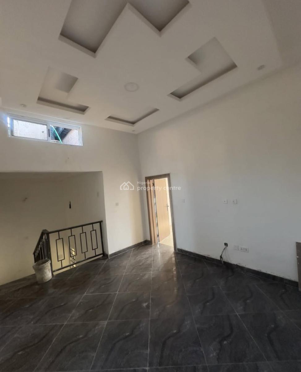 Newly Built and Serviced 4 Bedroom En-suite Townhouse with an Enclosed, Lekki Phase 1, Lekki, Lagos, Terraced Duplex for Rent