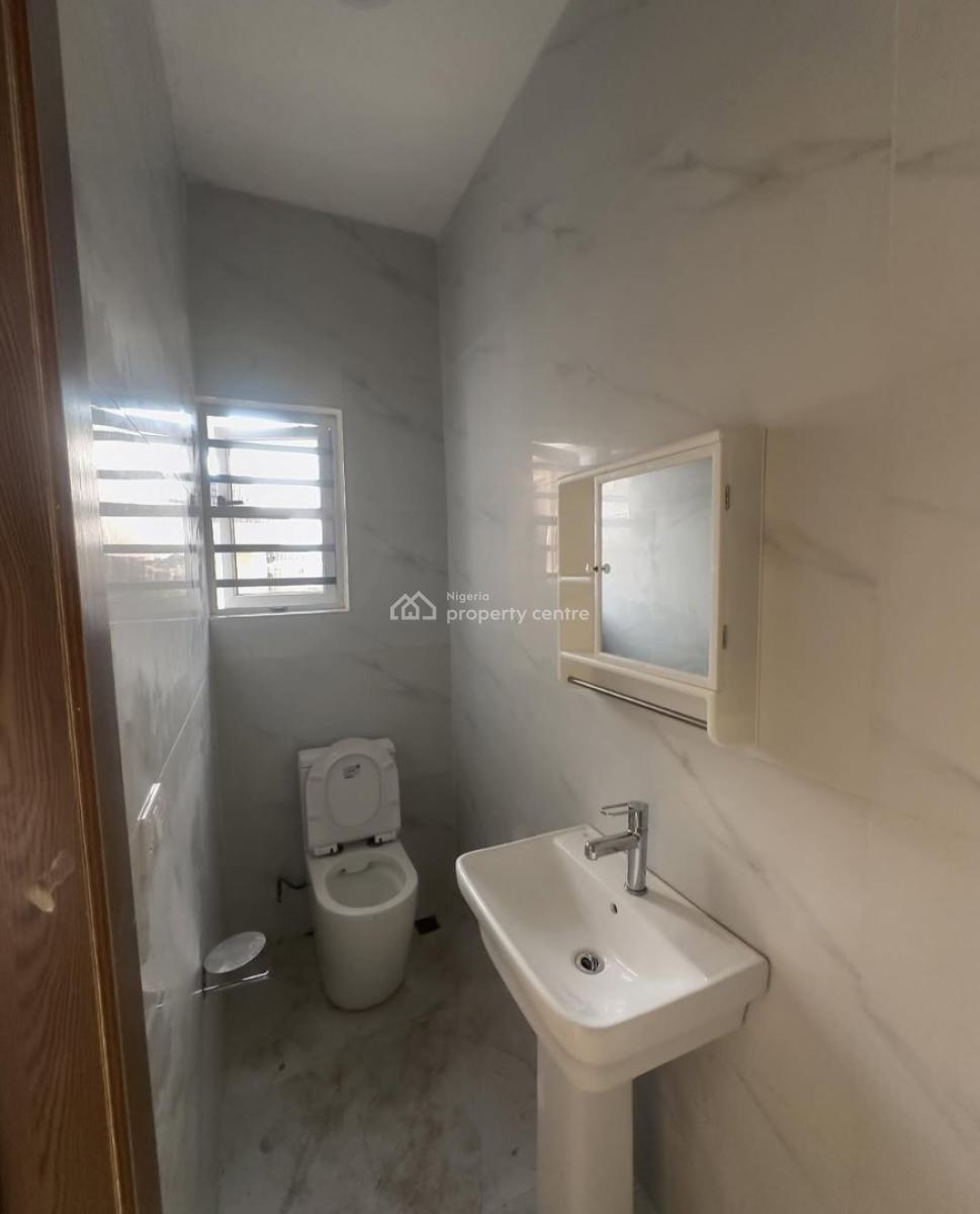 Newly Built and Serviced 4 Bedroom En-suite Townhouse with an Enclosed, Lekki Phase 1, Lekki, Lagos, Terraced Duplex for Rent