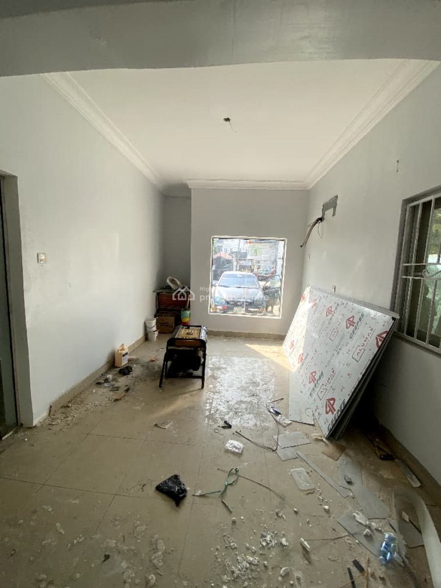 Spacious Shop Space in a Secure Estate, Lekki Phase 1, Lekki, Lagos, Shop for Rent