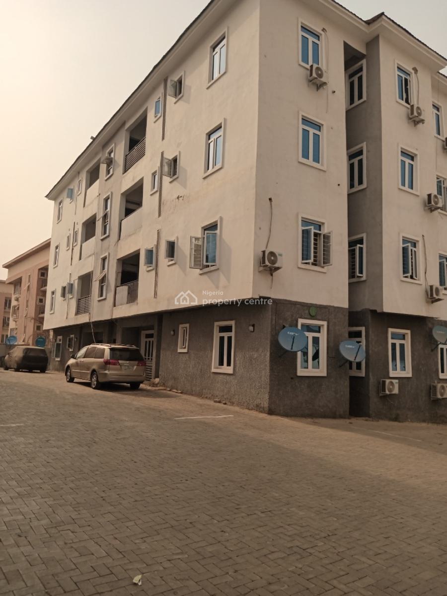 a Very Good & Fully Serviced 3-bedroom Flat, After Wuye Market. ( Video of The Apartment Is Attached), Wuye, Abuja, Flat / Apartment for Rent