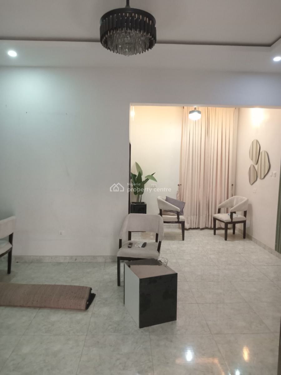 a Very Good & Fully Serviced 3-bedroom Flat, After Wuye Market. ( Video of The Apartment Is Attached), Wuye, Abuja, Flat / Apartment for Rent