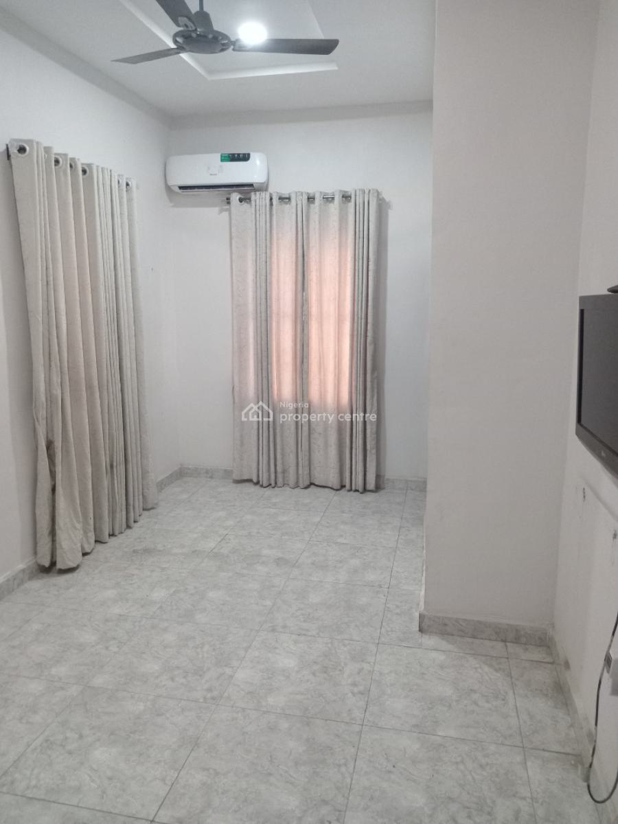 a Very Good & Fully Serviced 3-bedroom Flat, After Wuye Market. ( Video of The Apartment Is Attached), Wuye, Abuja, Flat / Apartment for Rent