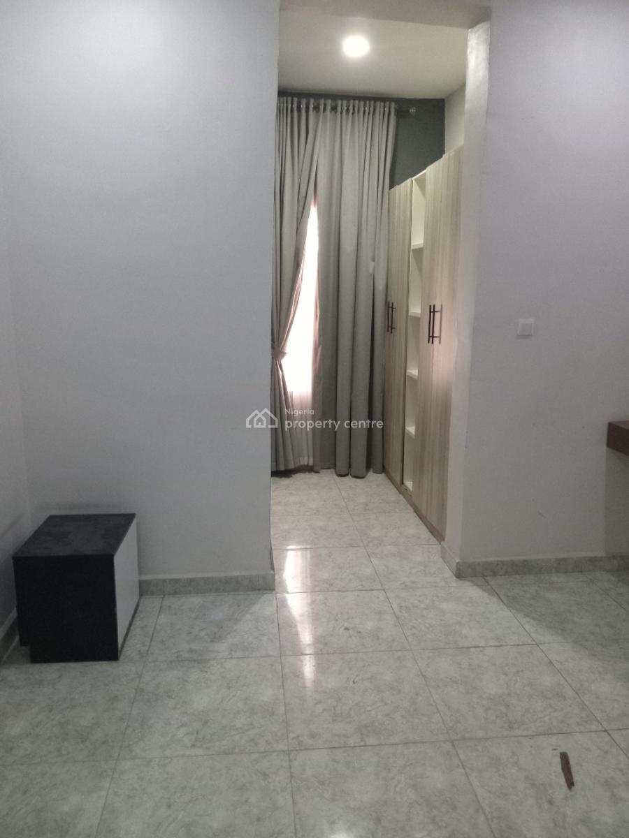a Very Good & Fully Serviced 3-bedroom Flat, After Wuye Market. ( Video of The Apartment Is Attached), Wuye, Abuja, Flat / Apartment for Rent