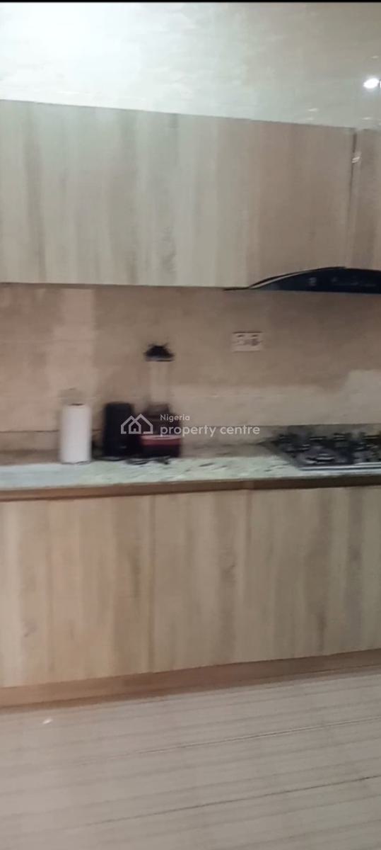 a Very Good & Fully Serviced 3-bedroom Flat, After Wuye Market. ( Video of The Apartment Is Attached), Wuye, Abuja, Flat / Apartment for Rent