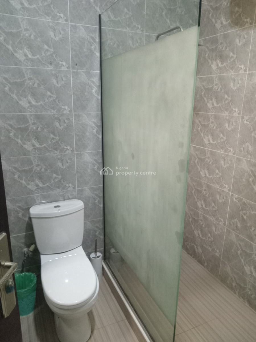 a Very Good & Fully Serviced 3-bedroom Flat, After Wuye Market. ( Video of The Apartment Is Attached), Wuye, Abuja, Flat / Apartment for Rent