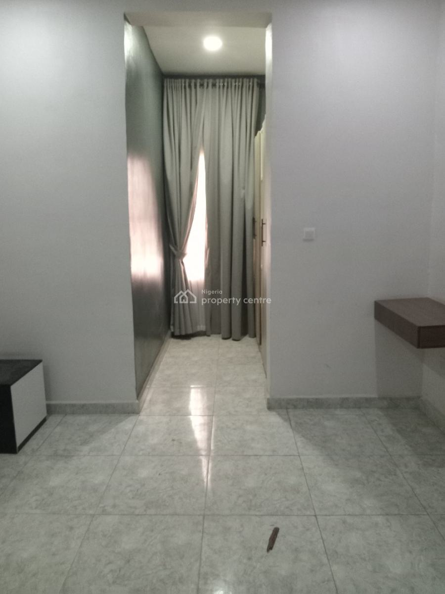 a Very Good & Fully Serviced 3-bedroom Flat, After Wuye Market. ( Video of The Apartment Is Attached), Wuye, Abuja, Flat / Apartment for Rent