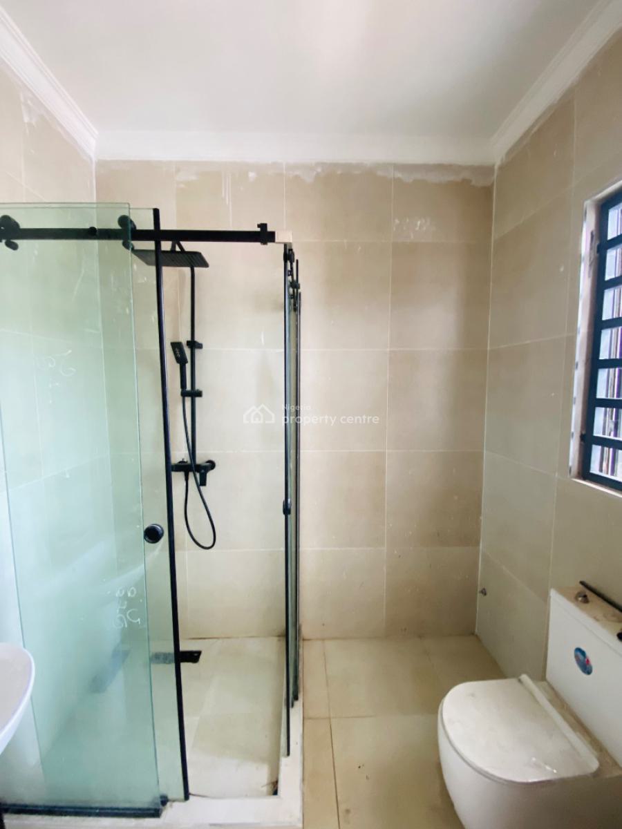 Lovely 4 Bedroom Apartment, Lekki Phase 1, Lekki, Lagos, Flat / Apartment for Sale