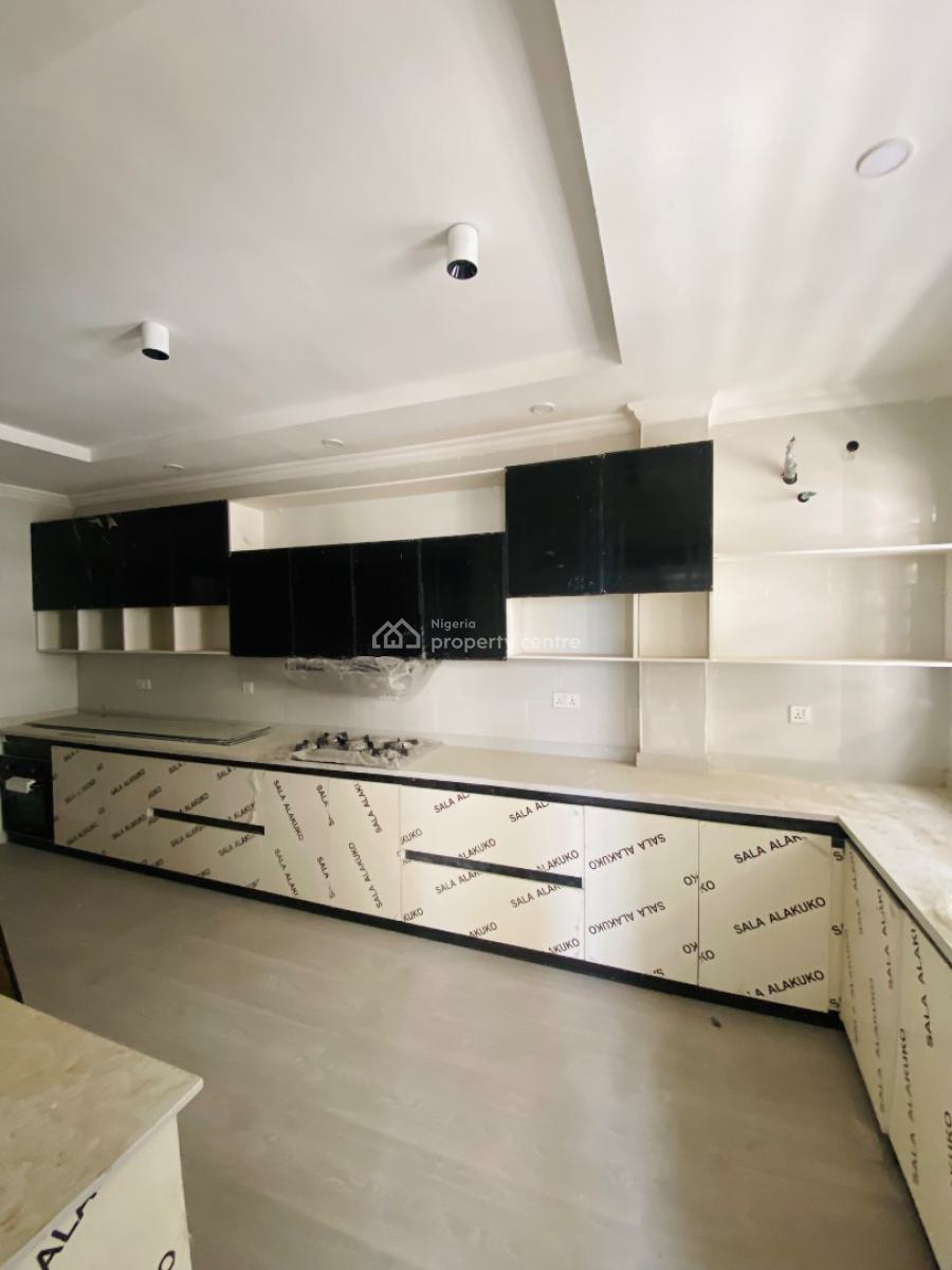 Lovely 4 Bedroom Apartment, Lekki Phase 1, Lekki, Lagos, Flat / Apartment for Sale