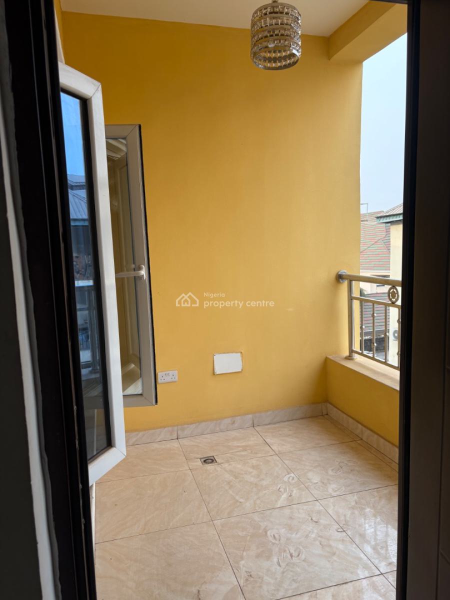 Standard 3 Bedroom Terrace Duplex with 2 Rooms Bq, Wuye Main, Wuye, Abuja, Flat / Apartment for Rent