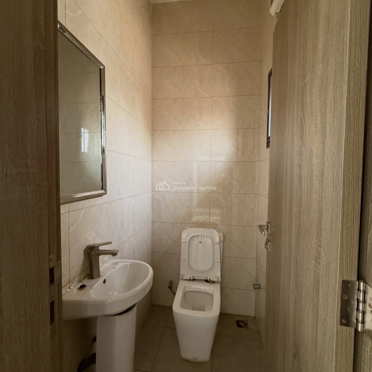 Beautiful and Spacious 3 Bedroom Apartment, Serene Neighborhood, Jahi By Gilmore, Good Access Road, Jahi, Abuja, Flat / Apartment for Sale