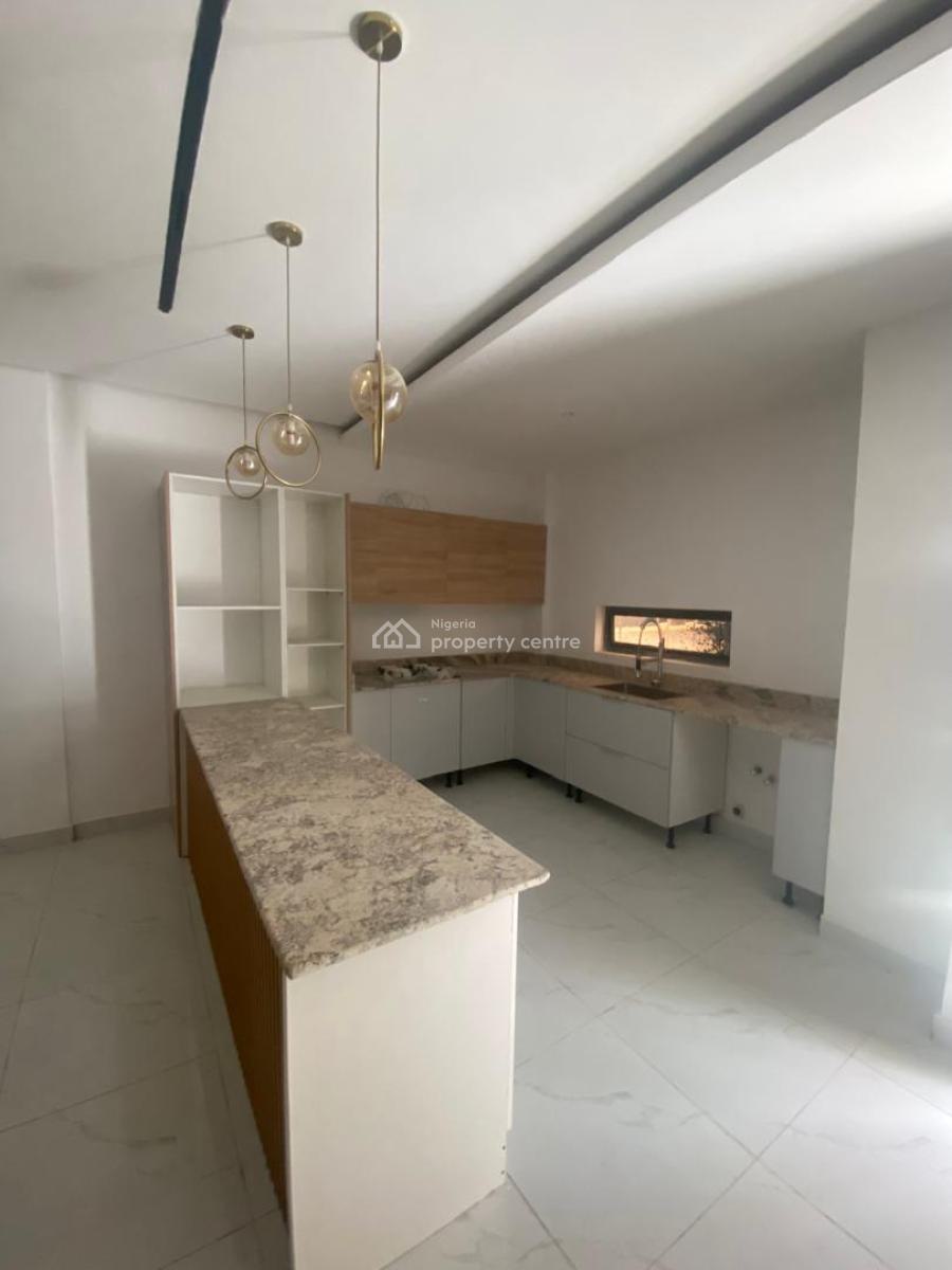 Well Finished 2 Bed Apartment Fully Serviced, Lekki Phase1, Lekki Phase 1, Lekki, Lagos, Flat / Apartment for Sale