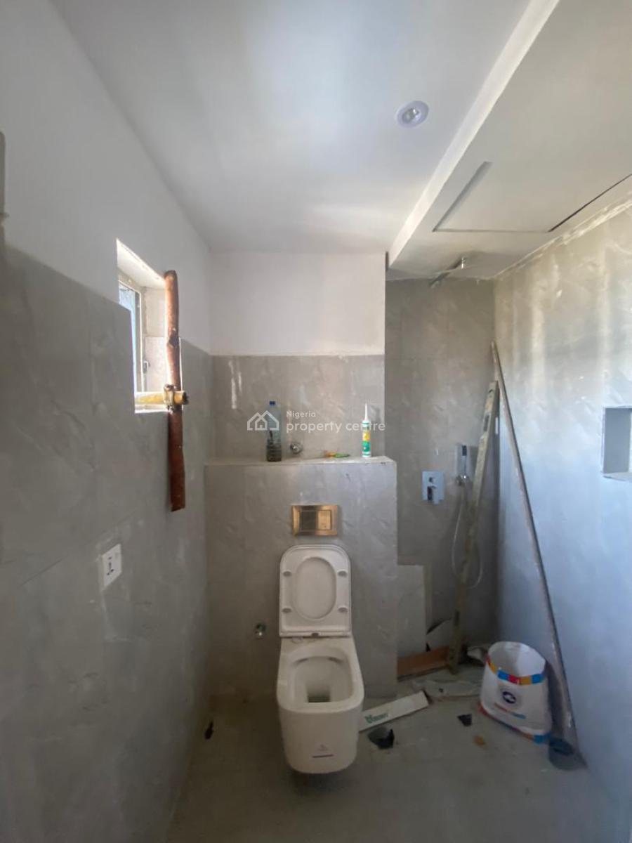 Well Finished 2 Bed Apartment Fully Serviced, Lekki Phase1, Lekki Phase 1, Lekki, Lagos, Flat / Apartment for Sale