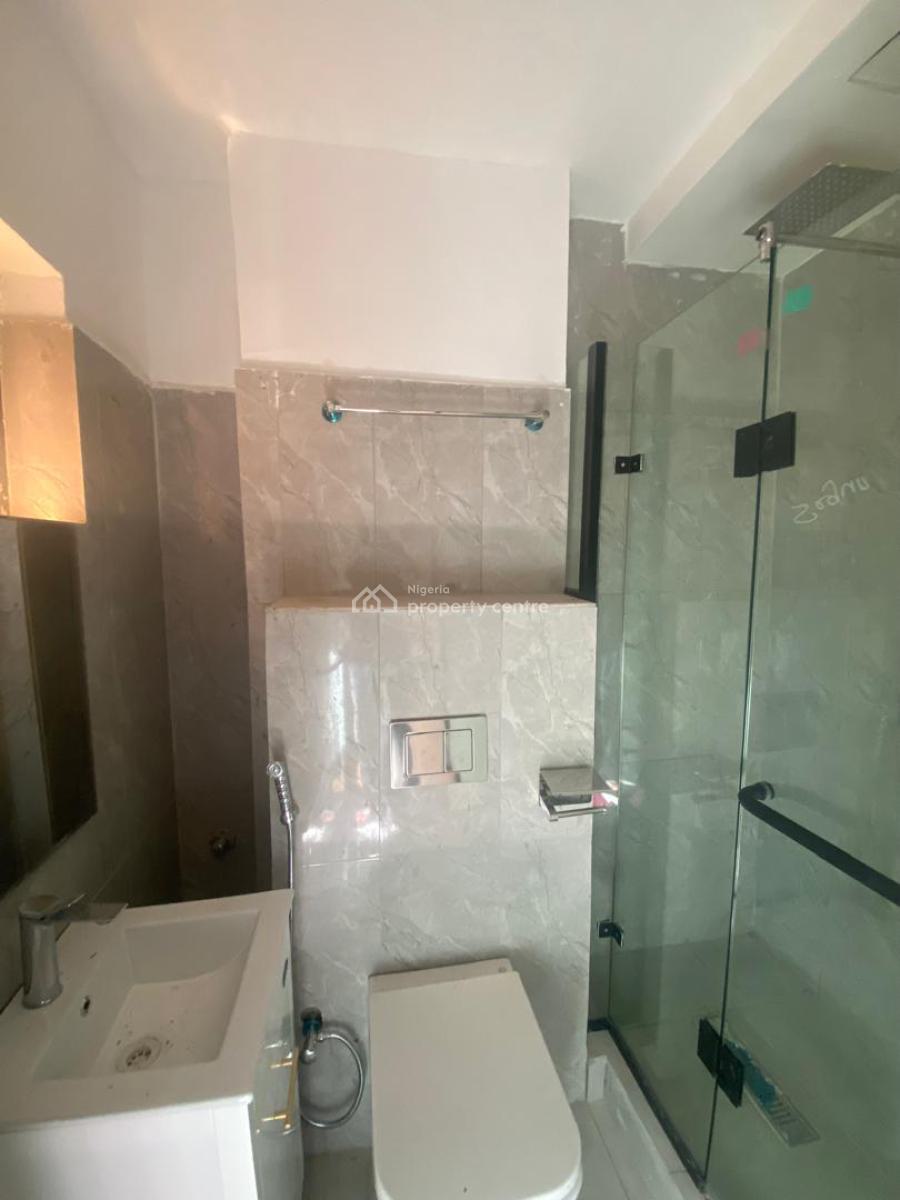 Well Finished 2 Bed Apartment Fully Serviced, Lekki Phase1, Lekki Phase 1, Lekki, Lagos, Flat / Apartment for Sale