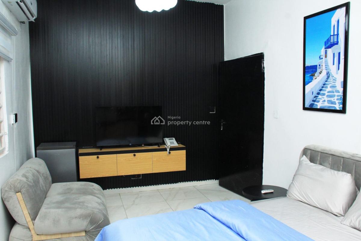 Elegant Studio (self-contained) Apartment in Victoria Island with Pool, Victoria Island, Oniru, Victoria Island (vi), Lagos, Self Contain (single Rooms) Short Let