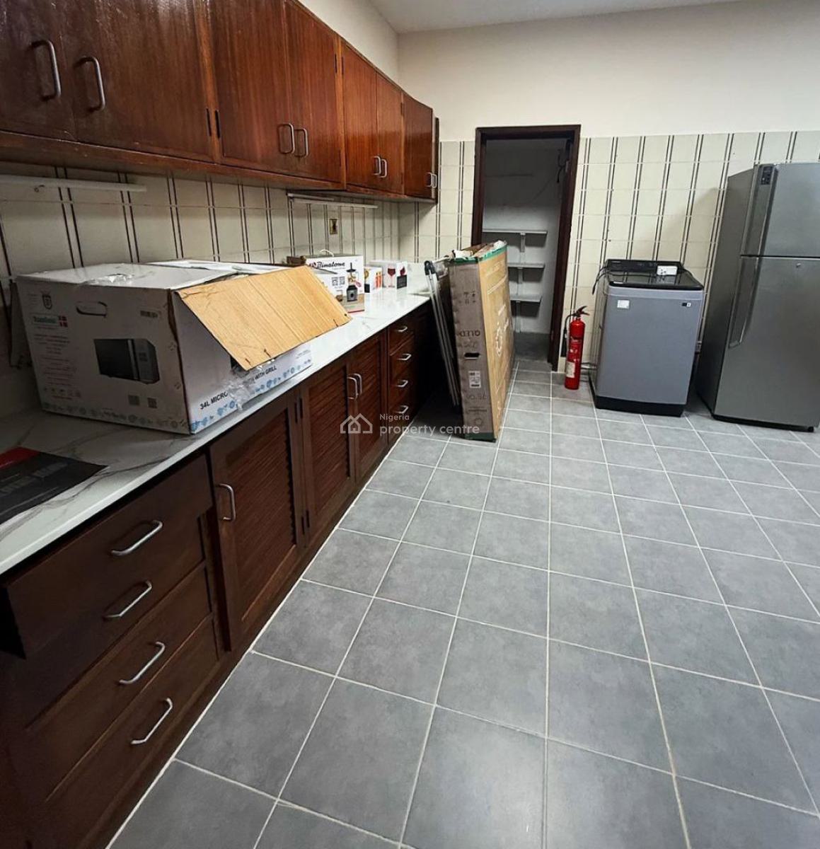 Fully Furnished and Serviced 3brm Apartment with Study Room and Pool, Victoria Island, Victoria Island (vi), Lagos, Flat / Apartment for Rent