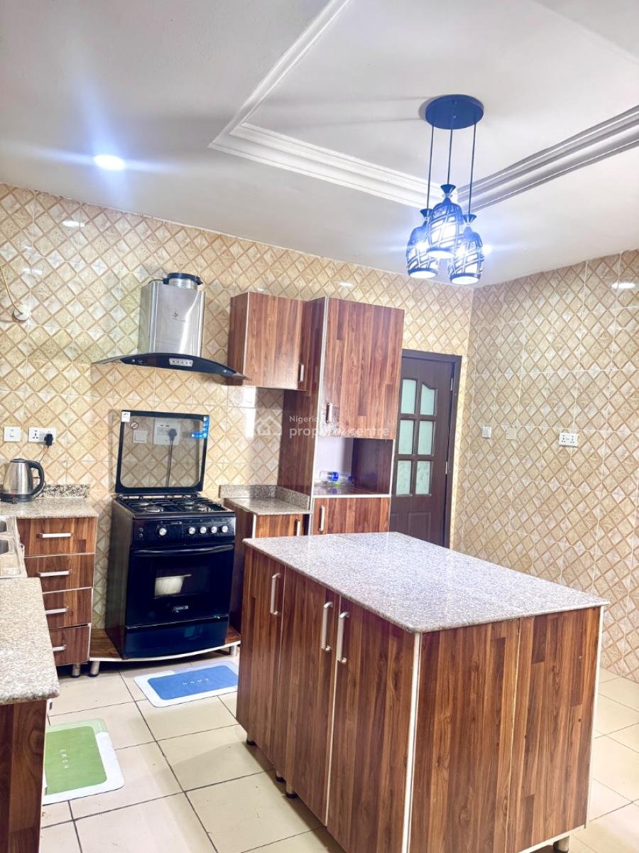 1 Room Ensuite (in a Shared 2 Bedroom Flat), Off 3rd Avenue, Ahmadu Bello Way, Gwarinpa, Abuja, Mini Flat (room and Parlour) for Rent