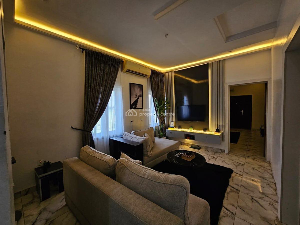 3-bedroom Apartment on Airport Road Ikeja with Mini Pool & Snooker, Ikeja Airport Road 2 Minutes Drive to International Airport, Mafoluku, Oshodi, Lagos, Flat / Apartment Short Let