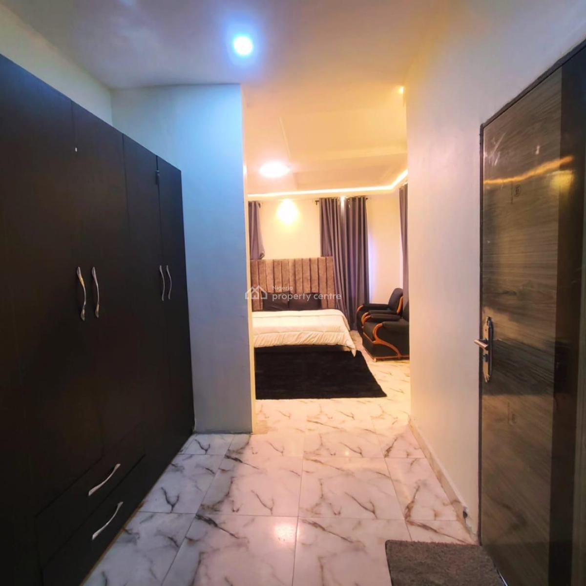3-bedroom Apartment on Airport Road Ikeja with Mini Pool & Snooker, Ikeja Airport Road 2 Minutes Drive to International Airport, Mafoluku, Oshodi, Lagos, Flat / Apartment Short Let