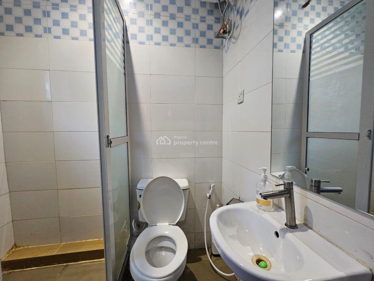 3-bedroom Apartment on Airport Road Ikeja with Mini Pool & Snooker, Ikeja Airport Road 2 Minutes Drive to International Airport, Mafoluku, Oshodi, Lagos, Flat / Apartment Short Let