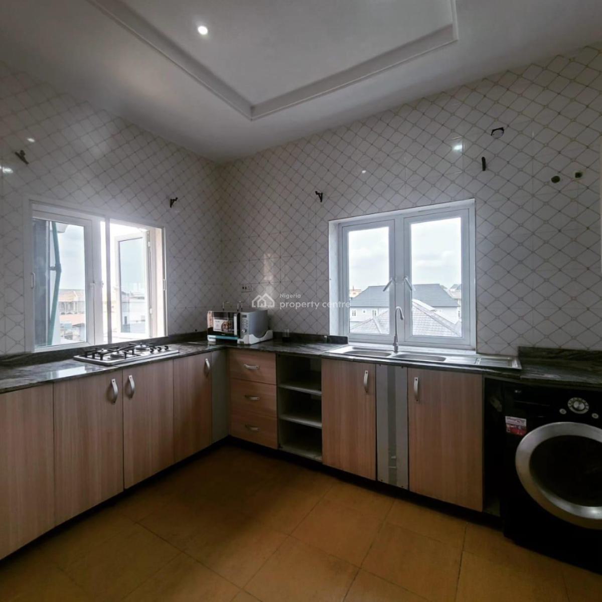 3-bedroom Apartment on Airport Road Ikeja with Mini Pool & Snooker, Ikeja Airport Road 2 Minutes Drive to International Airport, Mafoluku, Oshodi, Lagos, Flat / Apartment Short Let